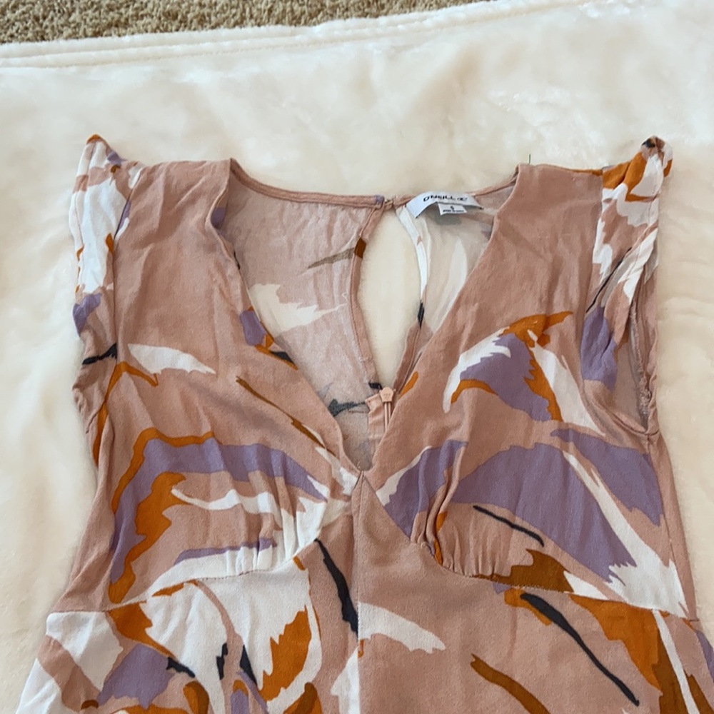O’Neill Romper - Picture 2 of 4